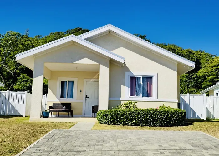 Sunny-Shore Hideaway