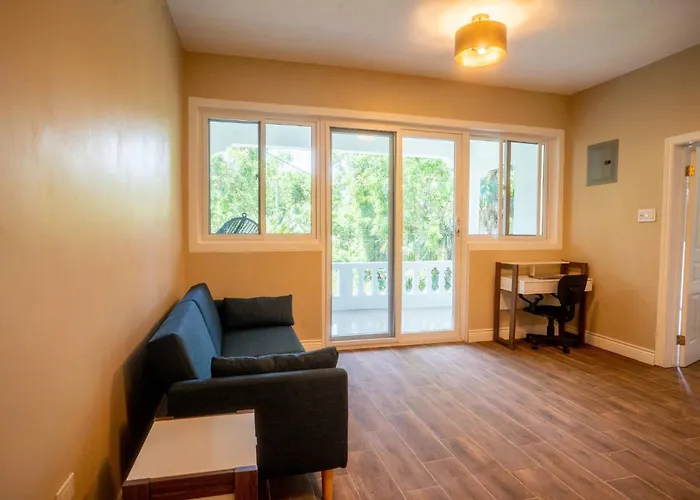 Modern Home 10Minstobeach, Private Cliff, Ac Wifi